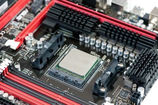 AMD начала продажу процессоров нового поколения.