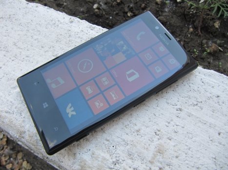 Тест-обзор смартфона Nokia Lumia 720.