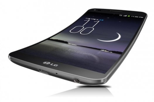 LG G Flex с изогнутым OLED-экраном на пластиковой основе.
