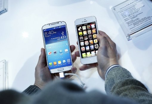 Apple iphone 5s и Samsung galaxy s4.