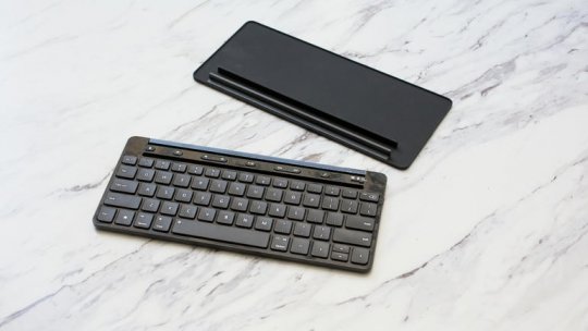 Универсальная клавиатура Microsoft.