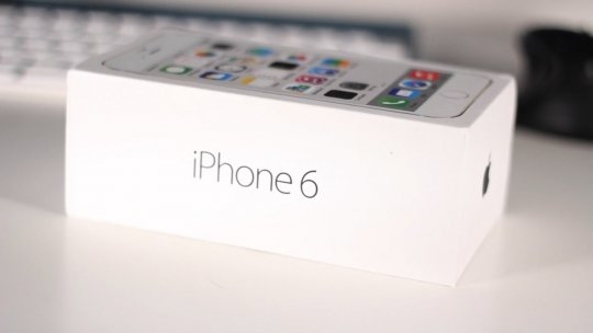 Коробка iPhone 6.