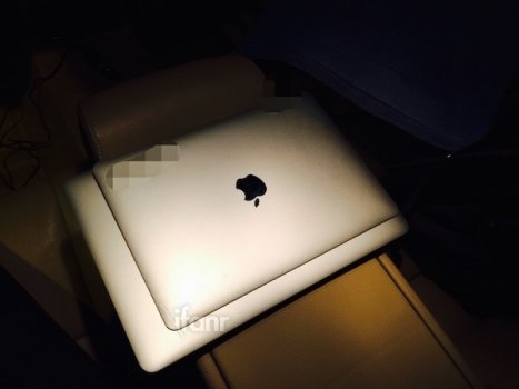 Новый MacBook Air лишится светящегося яблока на крышке.