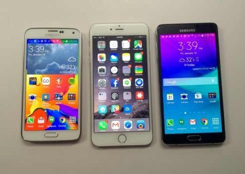 Samsung и Apple снизили цены на свои флагманские смартфоны.