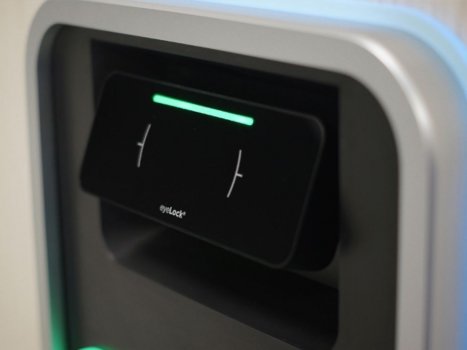 В 2016 году заработают банкоматы с идентификацией клиентов по радужной оболочке глаза.