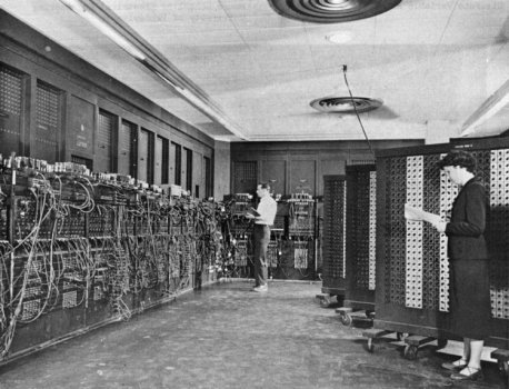 Со дня запуска первого электронного компьютера прошло 70 лет.