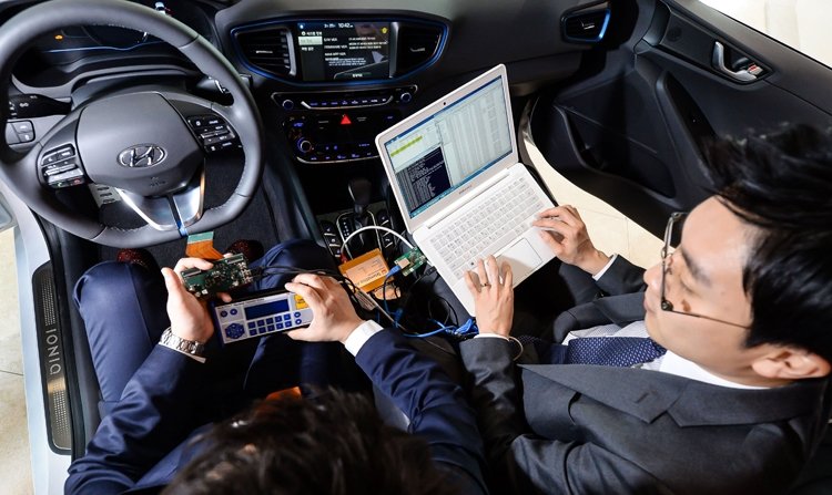 Hyundai представит первый интеллектуальный автомобиль в 2020 году