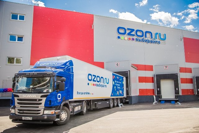 Онлайн-магазин OZON.ru открыл собственный складской комплекс в Екатеринбурге.