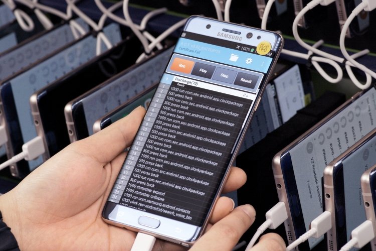 Названы причины взрывов Samsung Galaxy Note 7.