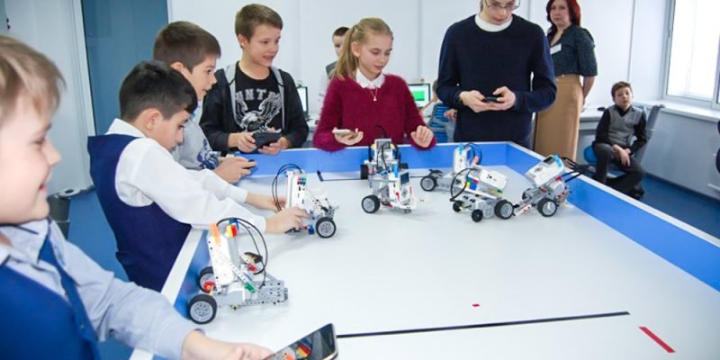 В Миассе открылся детский технопарк «Экспериментальная лаборатория информационных технологий».