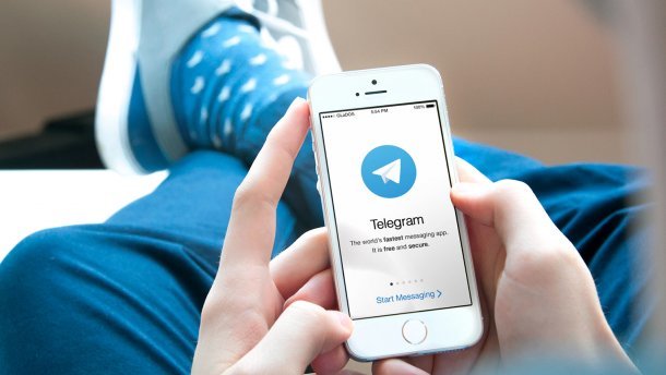 Роскомнадзор просит суд заблокировать Telegram в России.