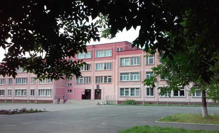 «Ростелеком» модернизировал систему освещения и кухни в двух школах Челябинска.