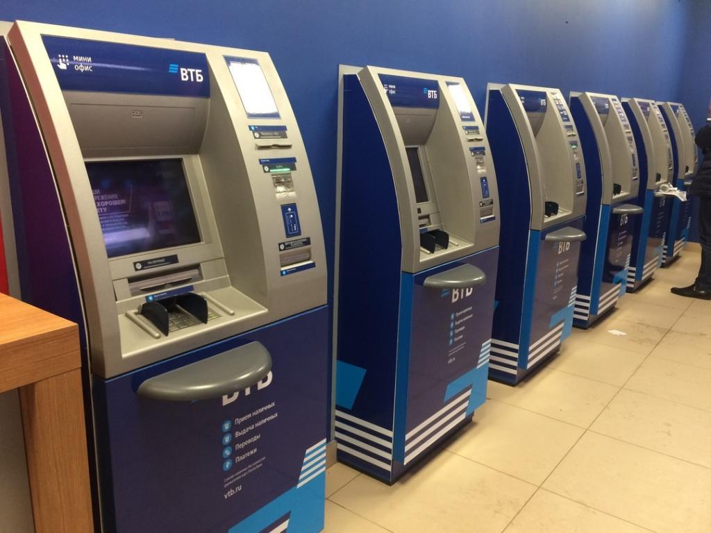 ВТБ оснастит свои банкоматы и терминалы бесконтактной технологией.