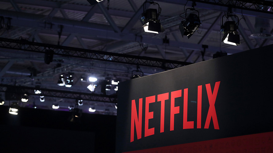 Конкуренция довела: Netflix лишилась 40% всех фильмов и сериалов.