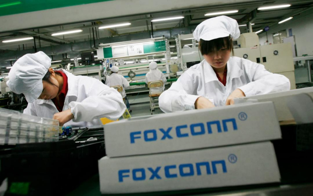 Сборщики iPhone из Китая пообещали восстановить производство.