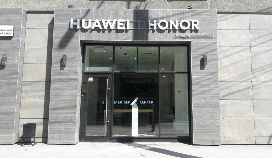 Huawei лишится главных поставщиков дисплеев и памяти для смартфонов, планшетов и ноутбуков.