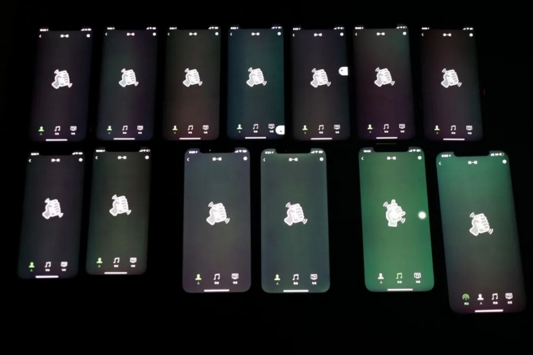 Экраны новых iPhone 12 «позеленели»: Apple признала проблему.