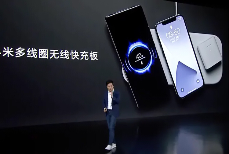 Xiaomi анонсировала беспроводную зарядку на три устройства.