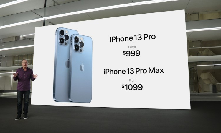 Apple представила четыре модели iPhone 13: характеристики и цены.