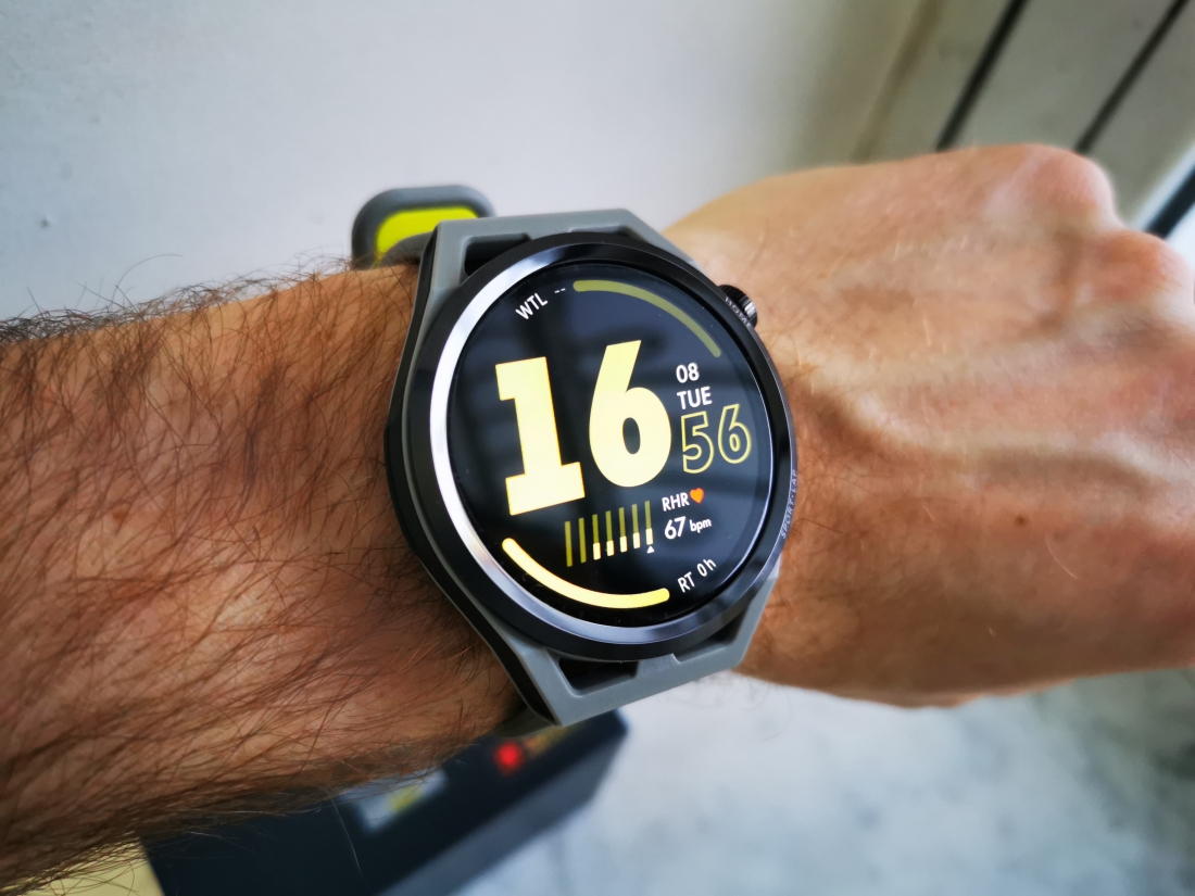 Умные часы для любителей бега: тест-обзор Huawei Watch GT Runner.