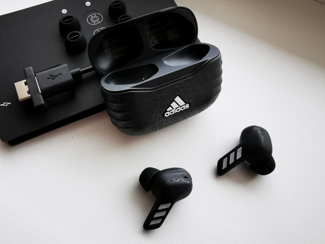 На стыке музыки и спорта: тест-обзор беспроводных наушников Adidas Z.N.E. 01 ANC.