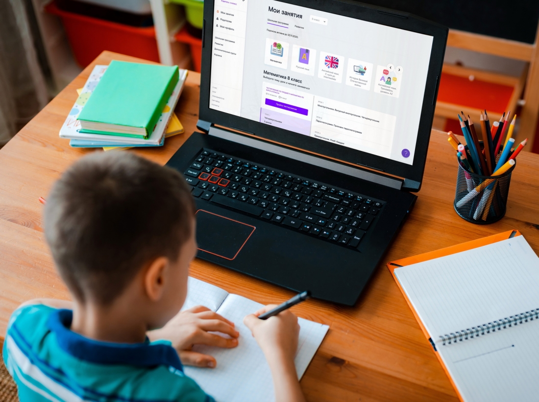 На обновлённой онлайн-платформе «ДетиДома» появилось 30 развлекательных и обучающих сервисов для школьников и их родителей.