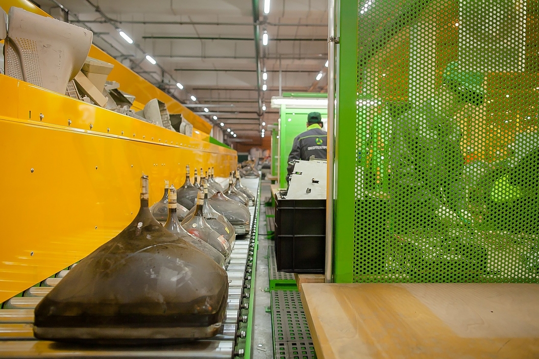 Посетители магазинов М.Видео-Эльдорадо собрали свыше 8 000 тонн старой техники, батареек и упаковки от товаров.