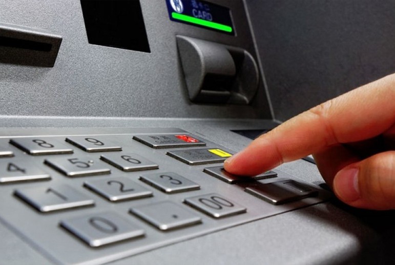 Неизвестный хакер выложил в открытый доступ данные клиентов «МТС Банка».