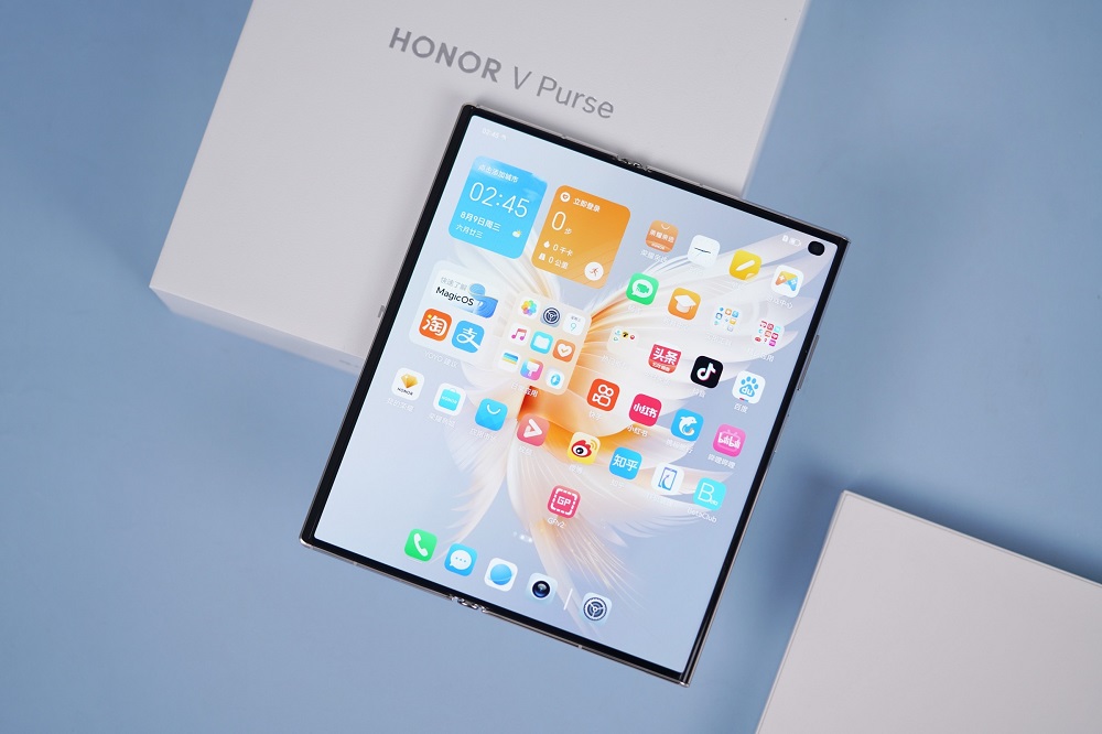 HONOR представила складной смартфон с 7,8-дюймовым экраном: особенности и цены.