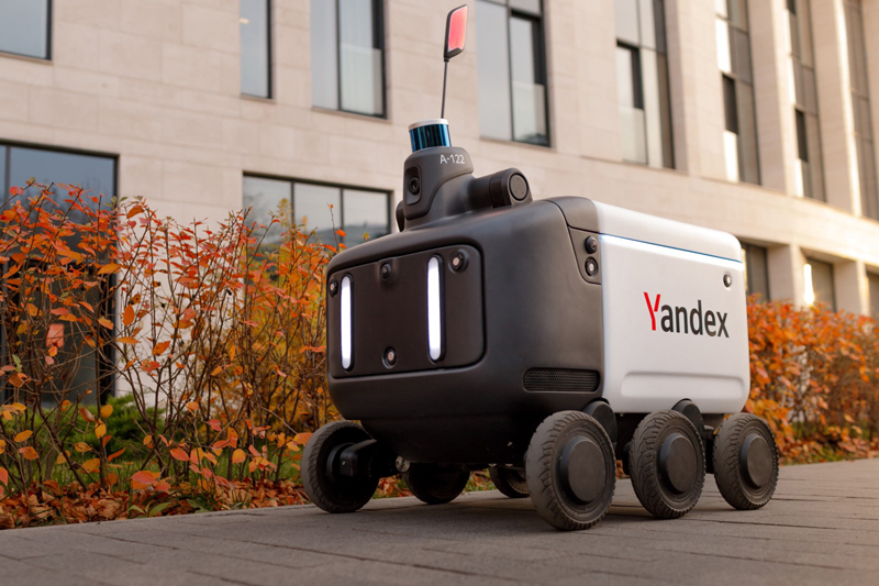 «Яндекс» запустил сервис аренды своих роботов-доставщиков.