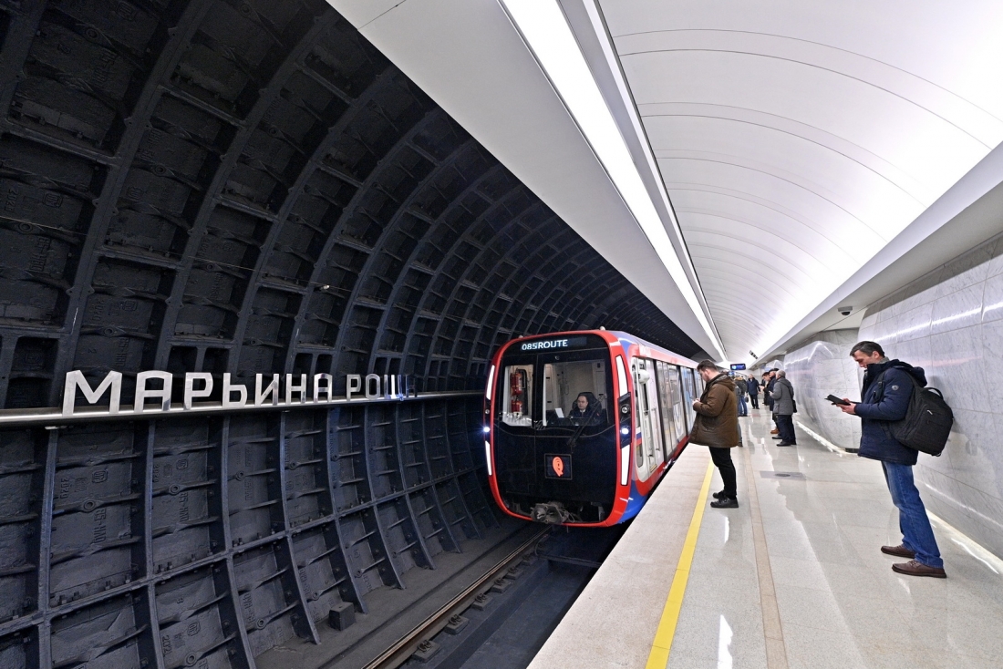 На Большой Кольцевой линии московского метро заработал высокоскоростной мобильный интернет.