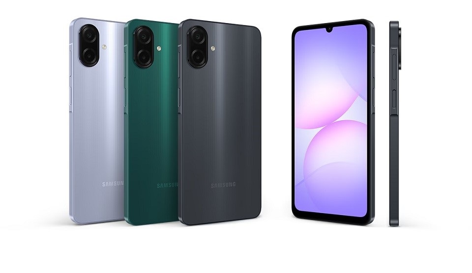 В России стартовали продажи смартфона Samsung с ценой менее 10000 рублей. В России стартовали продажи смартфона Samsung с ценой менее 10000 рублей.