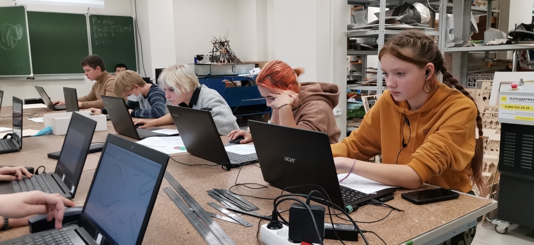 «Яндекс» представил бесплатный урок о нейросетях для школьников.