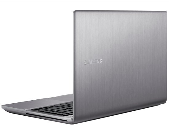 Samsung представила ноутбуки серии 7 Chronos в России.