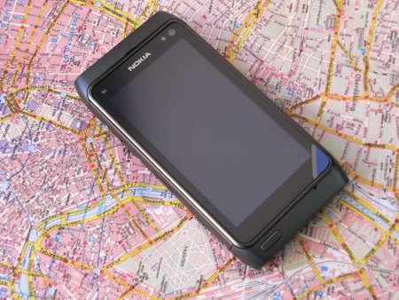 Nokia N8 имеет 3,5 дюймовый сенсорный экран.